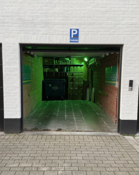 Gratis Parking overzijde Apotheek
